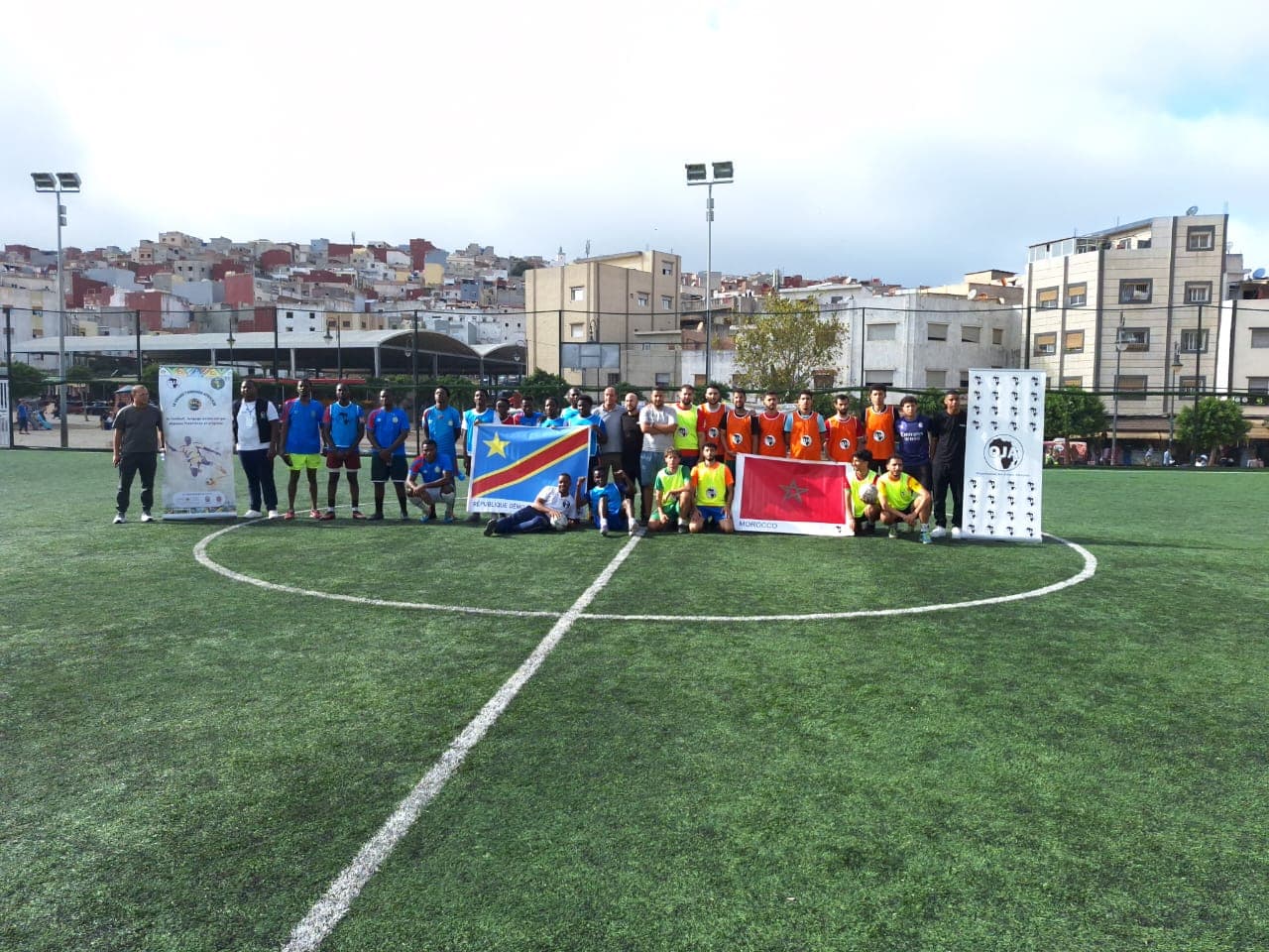 Le Grand Tournoi Africain 2025 est lancé : une ouverture marquée par le suspense, le talent et la fraternité au stade de Mesnana.